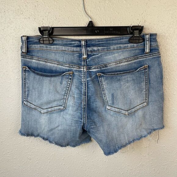 Rue 21 Distressed Stretch Fit Denim Shorts Size 9/10 EUC - Picture 3 of 4